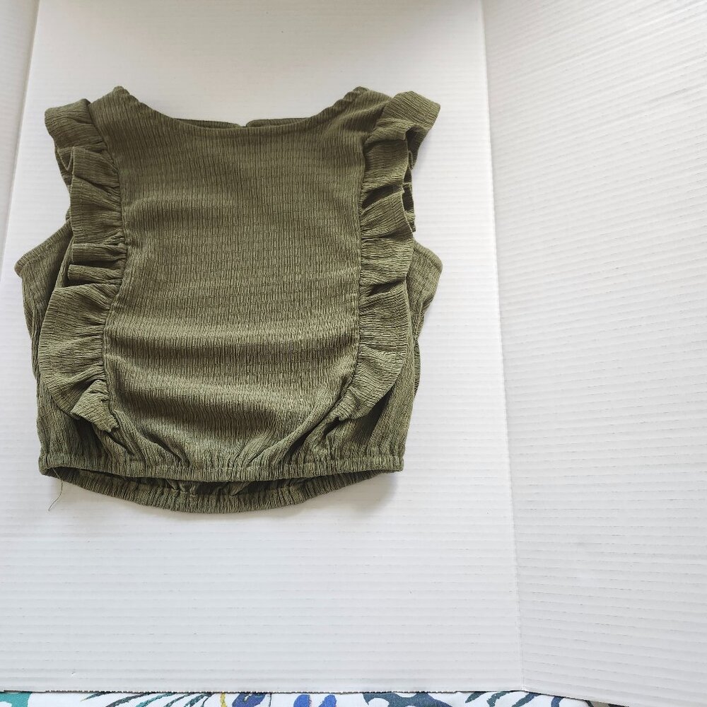 G.B. GIRL'S OLIVE GREEN, SIZE LARGE, RUFFFLED TOP